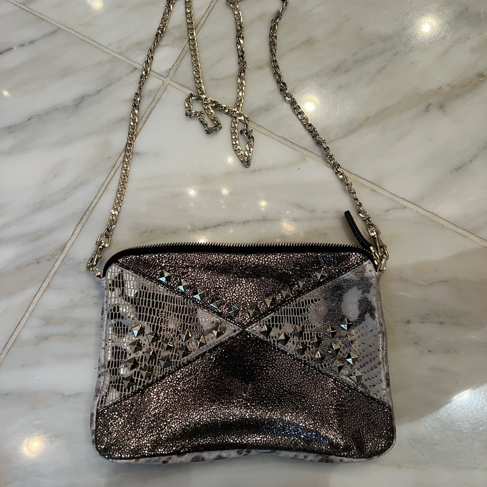 Gray silver and white handbag beautiful detail - Picture 2 of 2